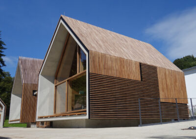 J - Sauna house exposed cladding slats side