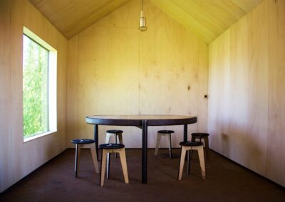 O - Rustic cabin on poles interior